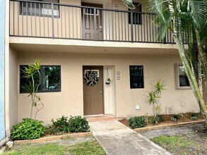 2907 NE 8th Ter, Unit 103 in Wilton Manors, FL - Building Photo - Building Photo