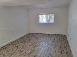 8250 SW 149th Ct in Miami, FL - Building Photo - Building Photo