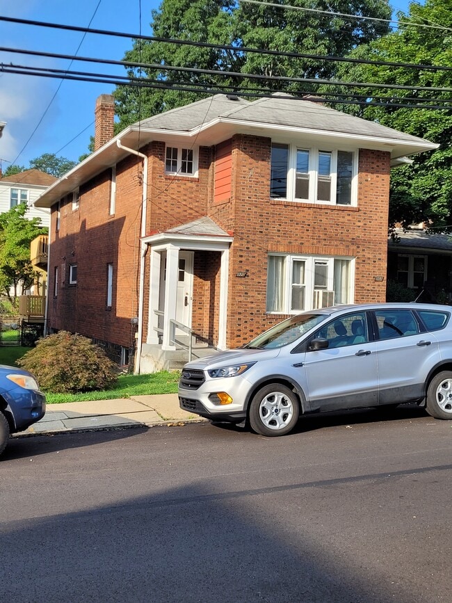 970 Lilac St, Unit 968 Lilac St in Pittsburgh, PA - Building Photo - Building Photo