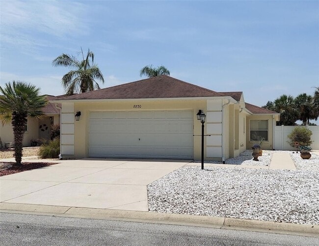 8830 SE 167th Mayfield Pl in the Villages, FL - Building Photo - Building Photo