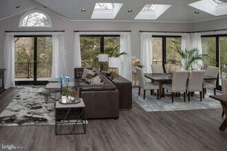 15841 York Rd in Sparks Glencoe, MD - Building Photo - Building Photo