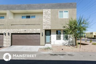 2000 N 36th St in Phoenix, AZ - Building Photo