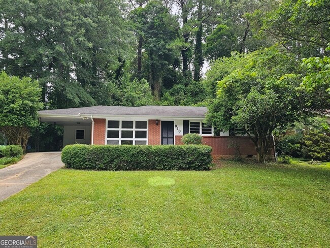 property at 813 Crockett Ct