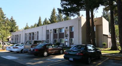 Petaluma Senior Apartments in Petaluma, CA - Building Photo - Building Photo