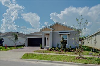 4841 Edensbridge Ln, Unit WAIT214L in Kissimmee, FL - Building Photo - Building Photo
