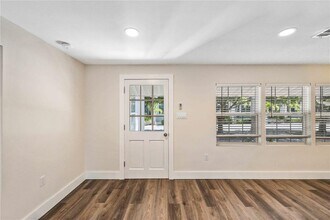 1736 Morrill St in Sarasota, FL - Building Photo - Building Photo