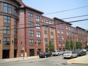 The Oz in Hoboken, NJ - Building Photo - Building Photo