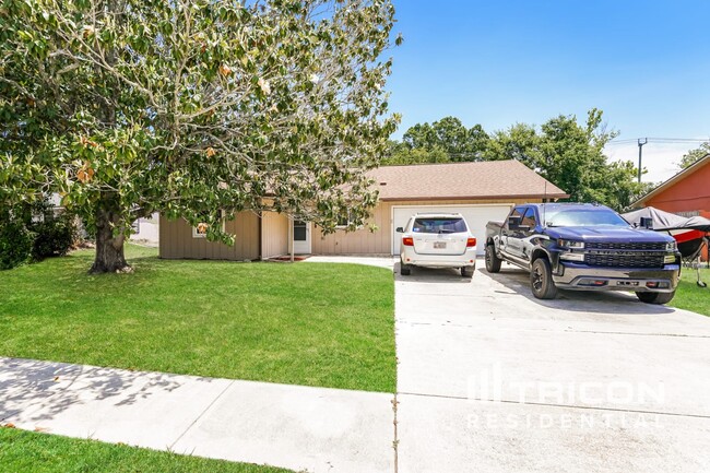 property at 5757 Devon St
