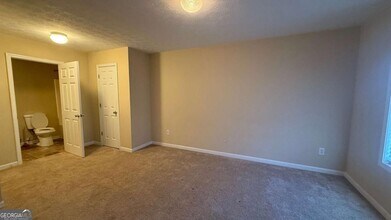 5025 Village Run Dr in Mcdonough, GA - Building Photo - Building Photo