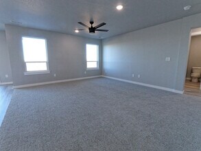 5126 E Sylvan Hart Dr in Nampa, ID - Building Photo - Building Photo