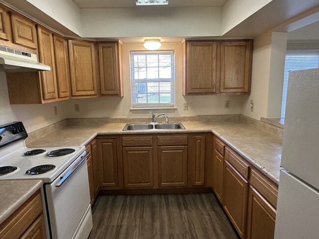 1002 Hot Point Ave in Shippensburg, PA - Foto de edificio - Building Photo