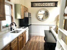 54 Center St in Wolfeboro, NH - Building Photo