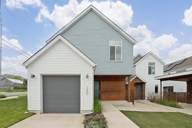 3600 Clary Wy in Austin, TX - Building Photo - Building Photo