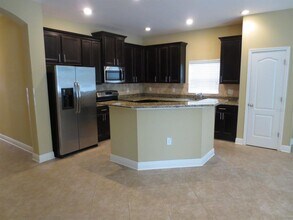 7402 S Fitzgerald St in Tampa, FL - Building Photo - Building Photo