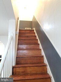 2046 Harman Ave photo'