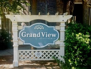 Grandview Apartments in Charleston, SC - Foto de edificio - Building Photo
