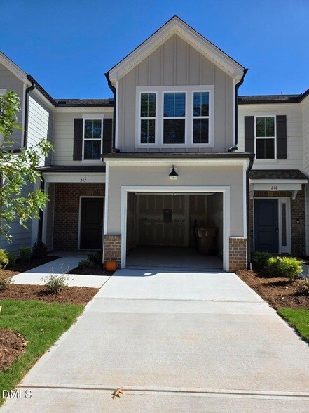 242 Broomside Ave in Garner, NC - Building Photo - Building Photo