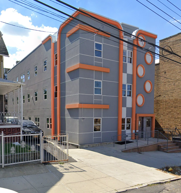 716 E 234th St in Bronx, NY - Building Photo