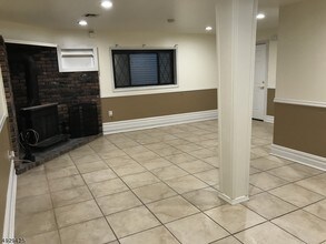 120 Crosby Ave in Totowa, NJ - Building Photo - Building Photo