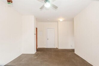 39 74th St-Unit -D6 in North Bergen, NJ - Foto de edificio - Building Photo