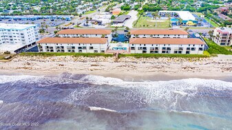 199 Jimmy Buffett Mem Hwy in Satellite Beach, FL - Building Photo