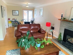 1155 Johnson St in Kingston, ON - Building Photo - Building Photo