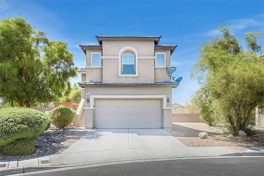 8753 Dodds Canyon St in Las Vegas, NV - Building Photo