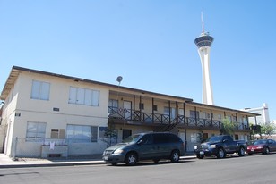 Santa Paula Apartments in Las Vegas, NV - Foto de edificio - Building Photo