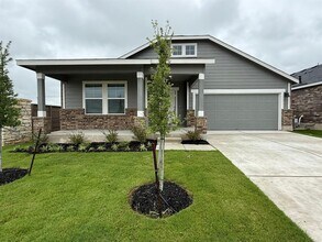 117 Alamito Ave in Kyle, TX - Building Photo - Building Photo