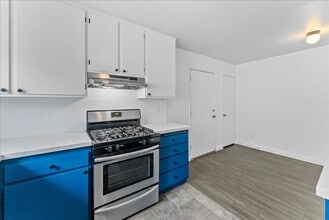 448 W Windsor Rd in Glendale, CA - Building Photo - Building Photo