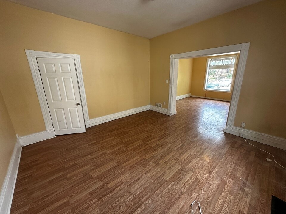 811 S 17th St in St. Joseph, MO - Building Photo