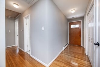 201 Stuttaford Dr in Sandston, VA - Building Photo - Building Photo