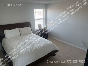 1000 King St in Aubrey, TX - Building Photo - Building Photo