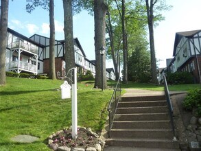 133 B Parkside Dr-Unit -133 B in Suffern, NY - Building Photo - Building Photo