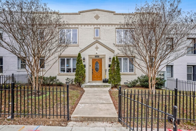 property at 1247 Penn St NE