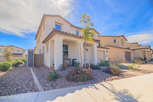21513 E Sparrow Dr in Queen Creek, AZ - Building Photo