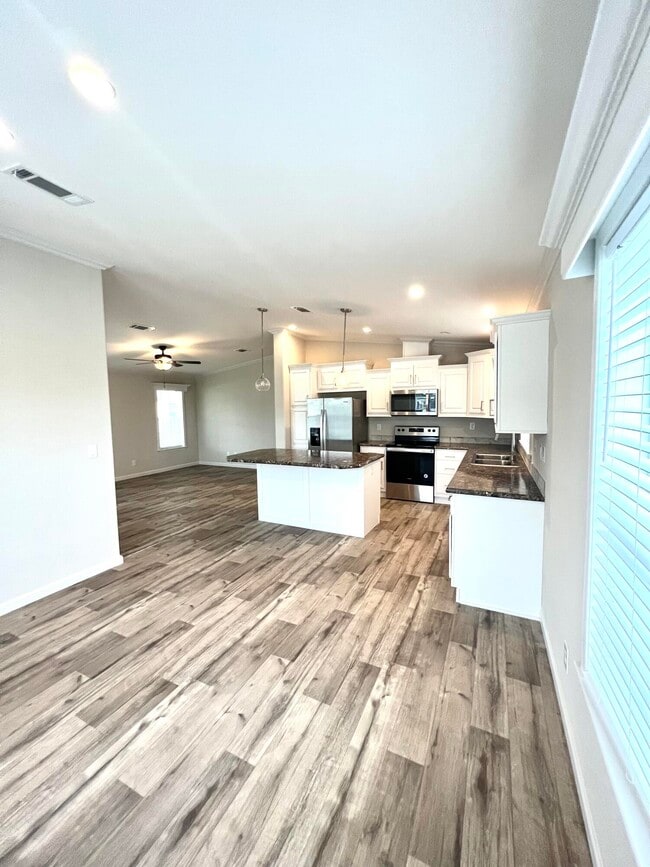 4099 74th Rd N in Riviera Beach, FL - Building Photo - Building Photo