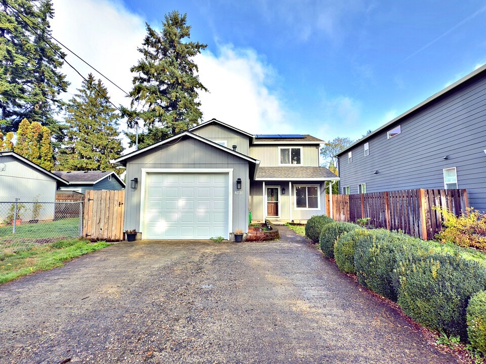 6731 SE Fern Ave in Portland, OR - Building Photo