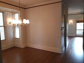 1429 W Roscoe St-Unit -2 in Chicago, IL - Building Photo - Building Photo