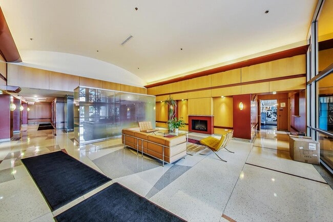 933 W Van Buren St in Chicago, IL - Building Photo - Building Photo