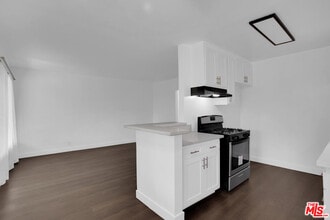 1100 W Glendon Way in Alhambra, CA - Building Photo - Building Photo