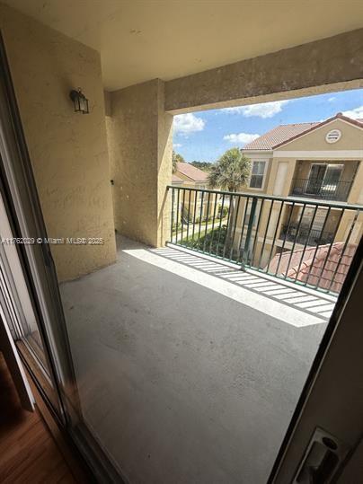 755 Riverside Dr, Unit 1330 in Coral Springs, FL - Building Photo - Building Photo