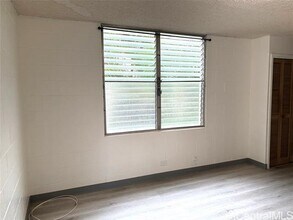 1521 Halekula Way in Honolulu, HI - Building Photo - Building Photo