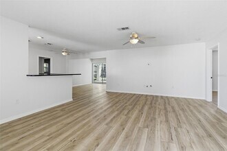 5223 Shadow Lawn Dr in Siesta Key, FL - Building Photo - Building Photo