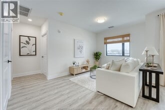 7337 Meo Blvd in Lasalle, ON - Building Photo - Building Photo