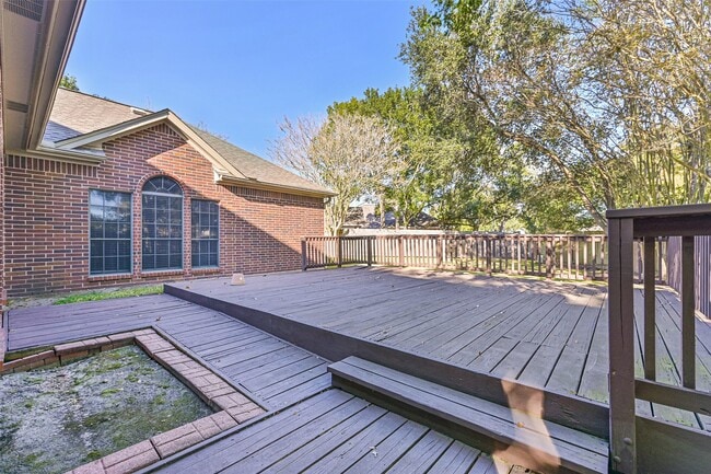 property at 2334 Pin Hook Ct