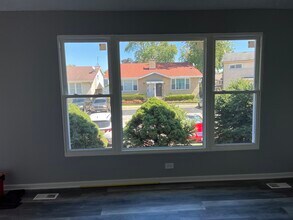 385 Dover Ln in Des Plaines, IL - Building Photo - Building Photo