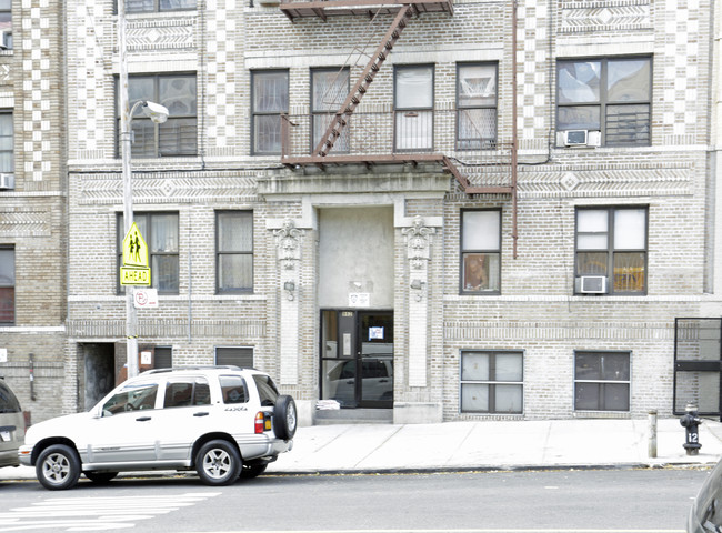 982 Leggett Ave in Bronx, NY - Building Photo - Building Photo