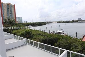 17050 N Bay Rd, Unit 405 in Sunny Isles Beach, FL - Building Photo - Building Photo