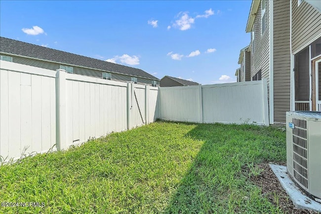 138 Waterstone Ln in Jacksonville, NC - Foto de edificio - Building Photo